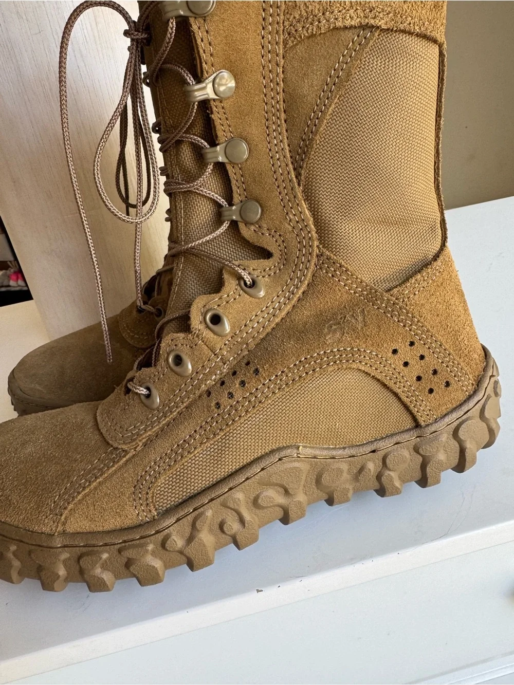 NEW Rocky S2V Special Ops Coyote Military Tactical Boots Men’s US 9M VIBRAM